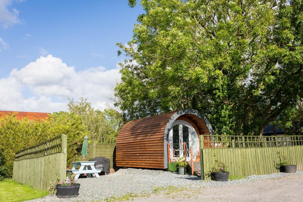 Buttles Glamping Pod Hotel ซอนเดอร์สฟุต ภายนอก รูปภาพ